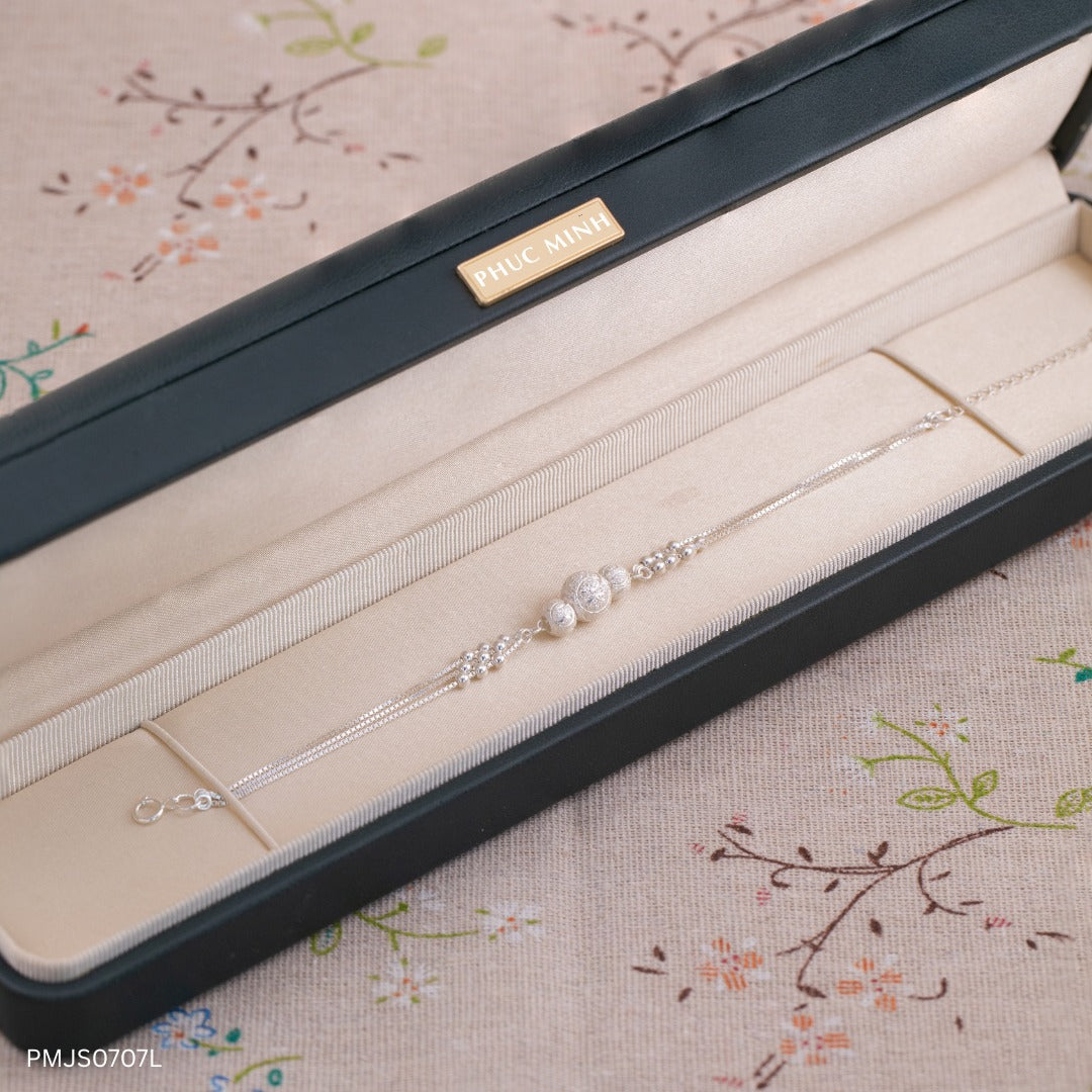 S925 스털링 실버 여성용 행운의 팔찌 – 트리플 데스티니 디자인