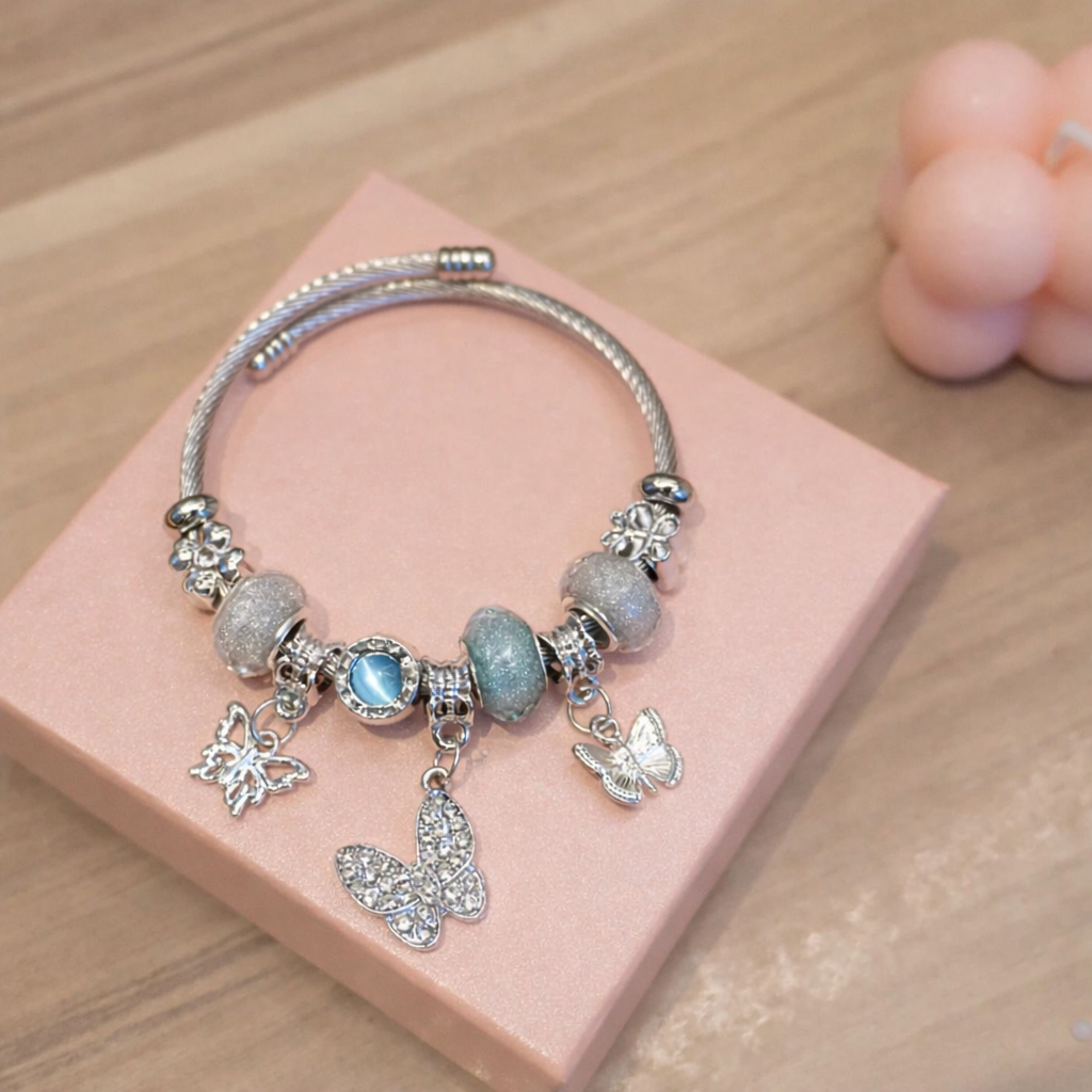 🦋 [New] Blue Stone Butterfly Charm Bracelet (Silver 925) 🦋