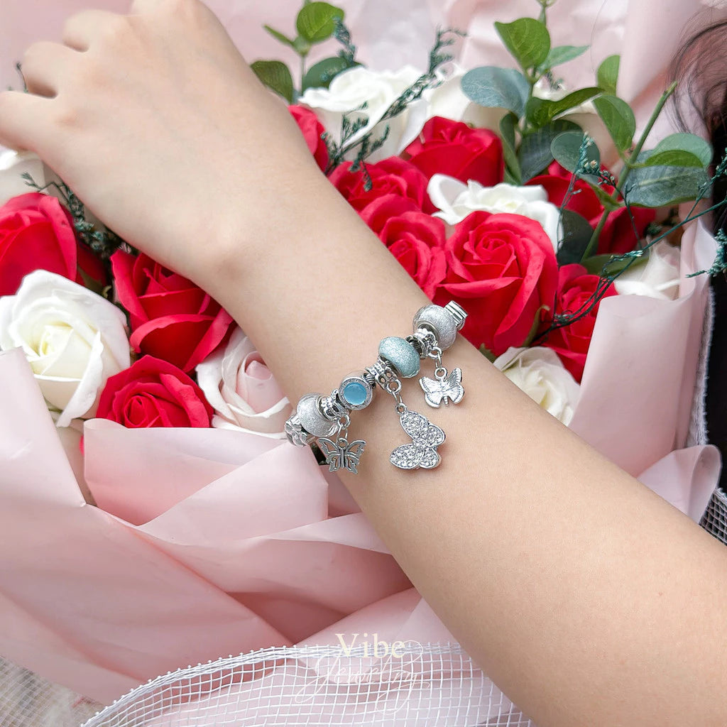 🦋 [New] Blue Stone Butterfly Charm Bracelet (Silver 925) 🦋