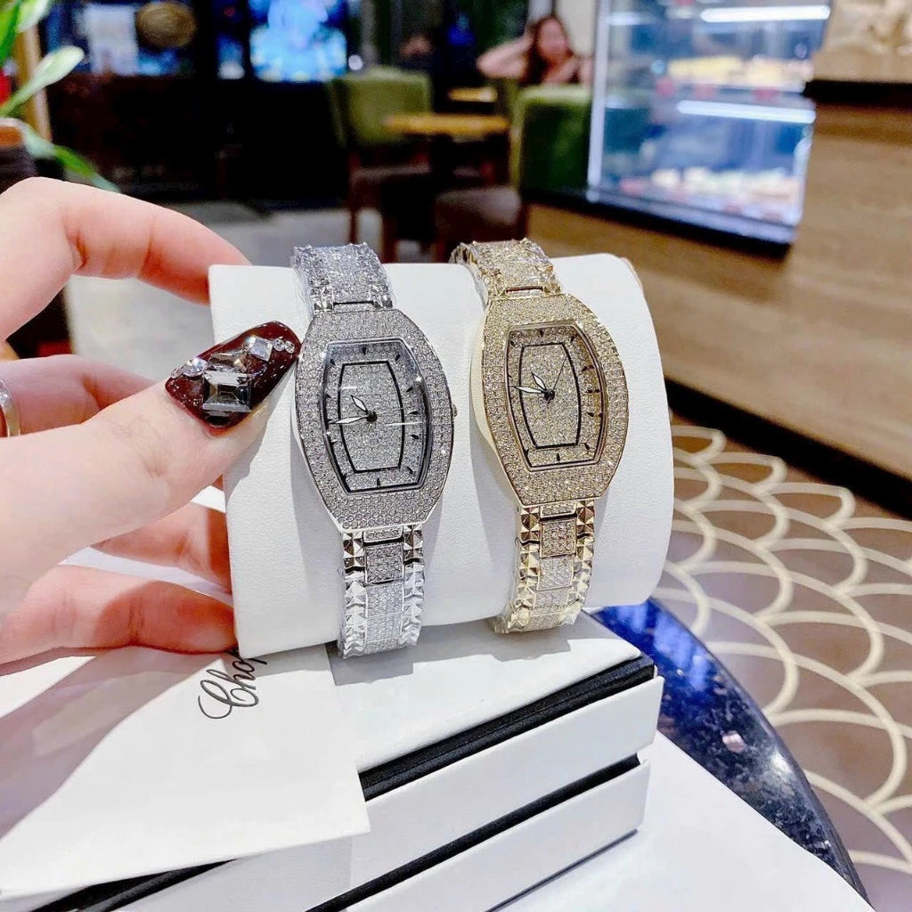 DAVENA Women's Watch with High-Quality Rhinestone Embellishments