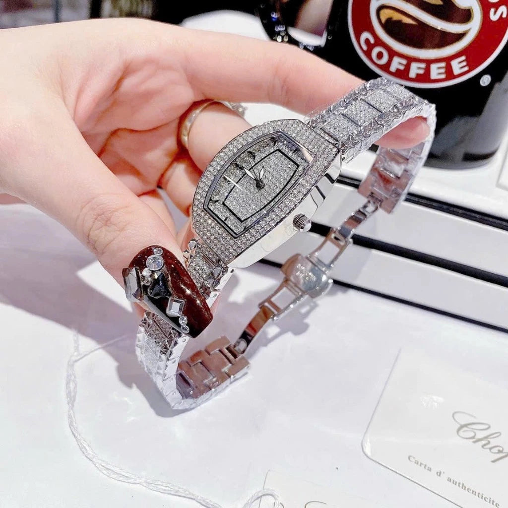 DAVENA Women's Watch with High-Quality Rhinestone Embellishments