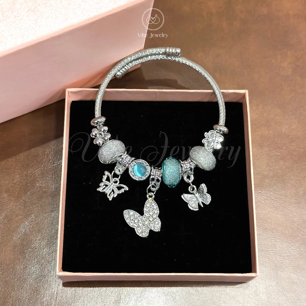 🦋 [New] Blue Stone Butterfly Charm Bracelet (Silver 925) 🦋